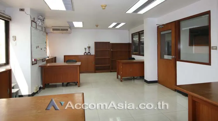 unit Office space For Rent in Phaholyothin, Bangkok  near BTS Ari (AA14126)